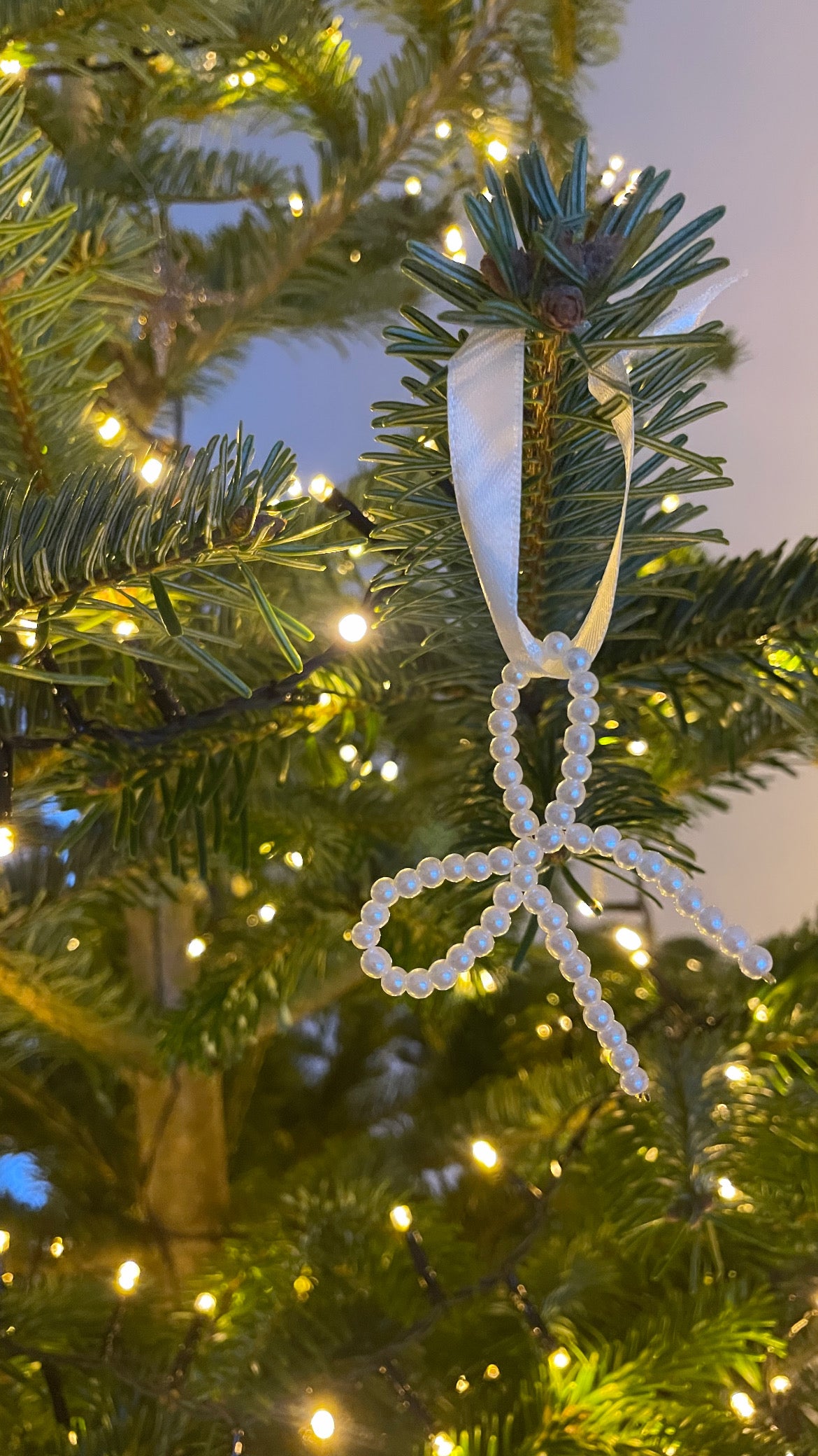 Christmas tree bow