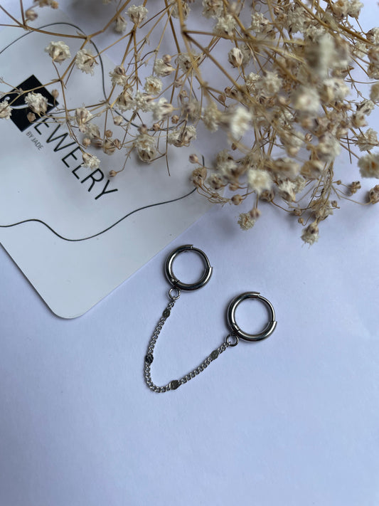 The connected earring silver